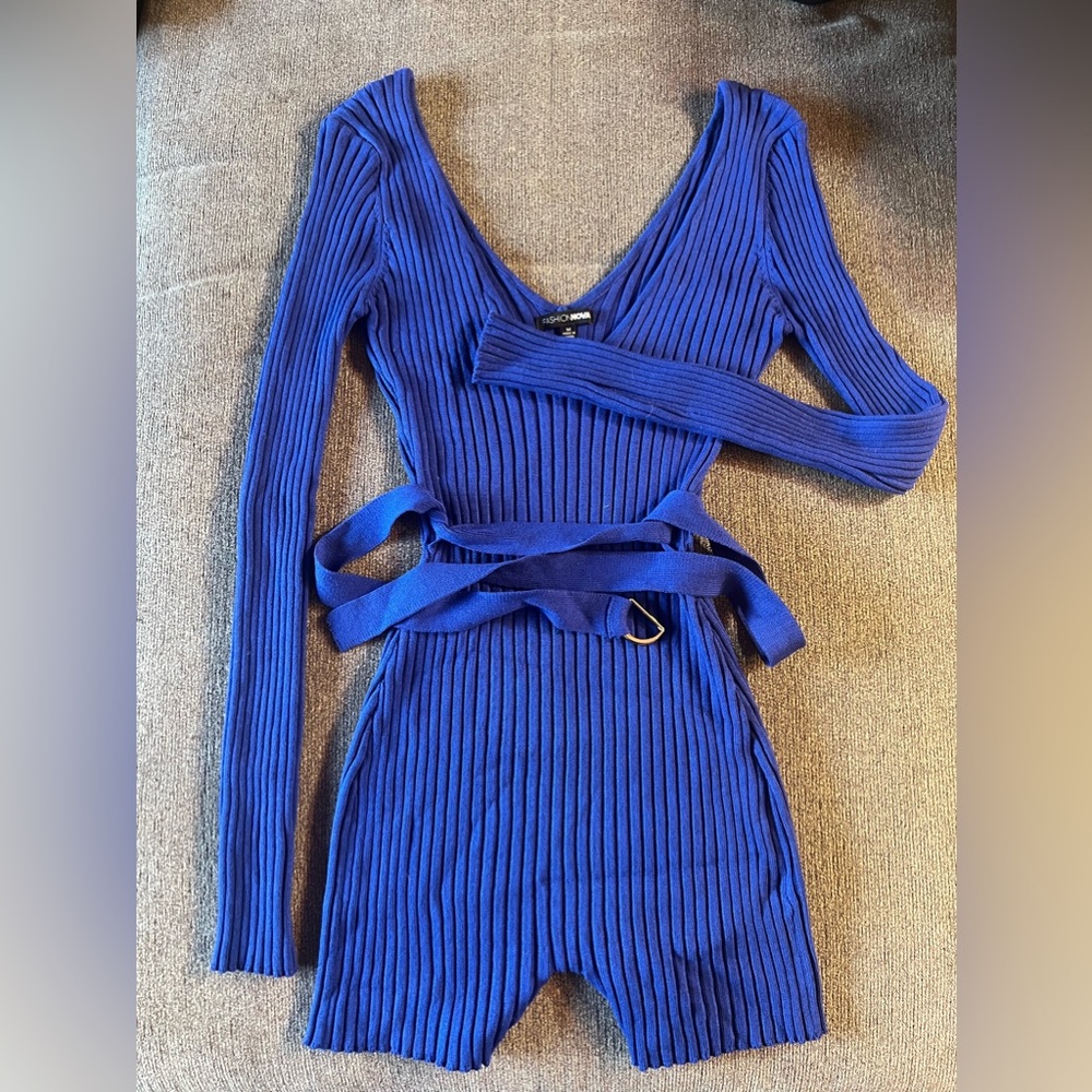 FASHION NOVA Blue ribbed sweater romper 🔵🔵🔵